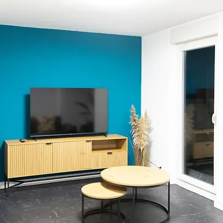 Apartment Stylish - Garden - Great Transport Links And Parking