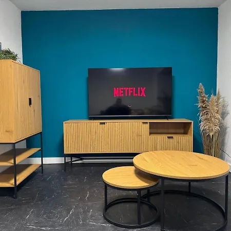 Stylish - Garden - Great Transport Links And Parking Appartement